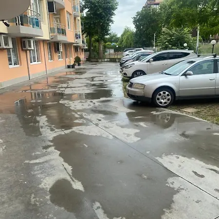 Dadi Oazis Apartmán Ravda